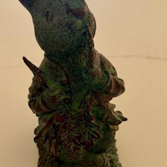 Peter Rabbit Figurine - Picture 13 of 14